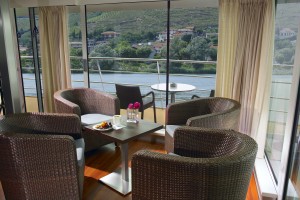 aft lounge-001076_rt