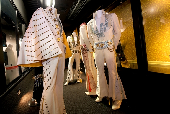 graceland-live-from-vegas-media