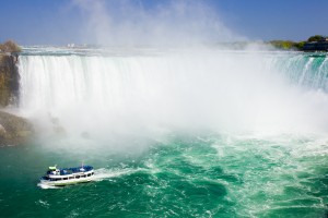 Take a Cruise Tour to Niagara Falls