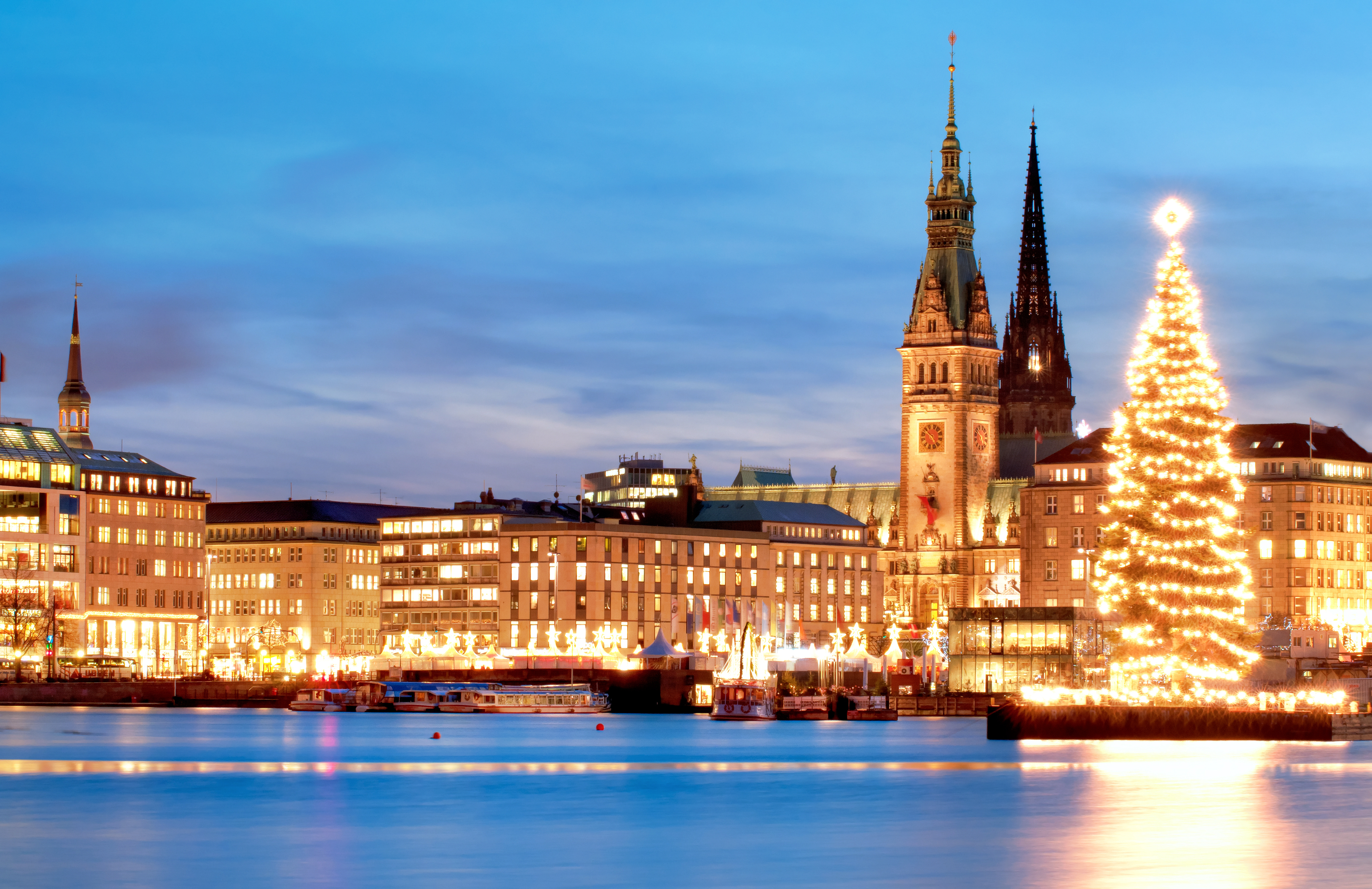 christmas hamburg  germany  city town hall with 