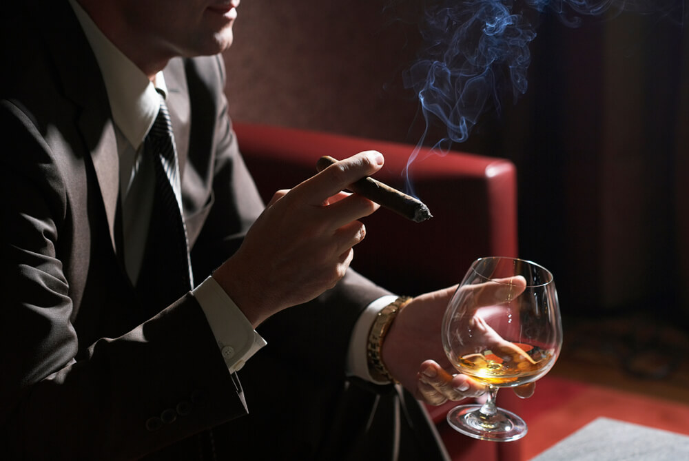 cruise ship cigar lounges